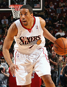 肩负着巨大 肩负着巨大