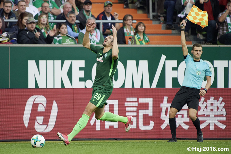 今天 02：31热刺列维欧战联赛杯欧联杯0